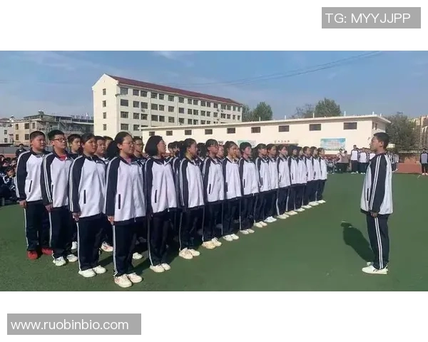 成都足球队的蜕变与未来展望解析 成都足球队的蜕变与未来展望解析