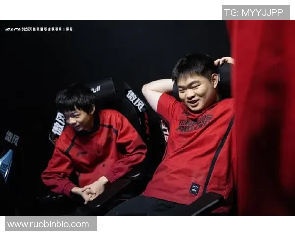 赛后复盘V5与FPX对决中的战术意识与团队配合分析