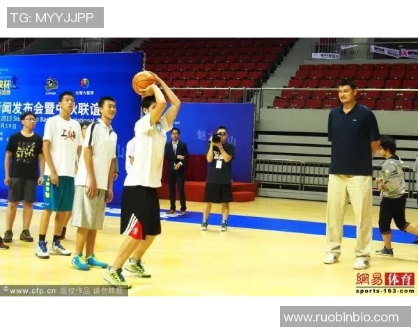 陈伟独家分享篮球心得与技巧助你提升球技的秘密之道