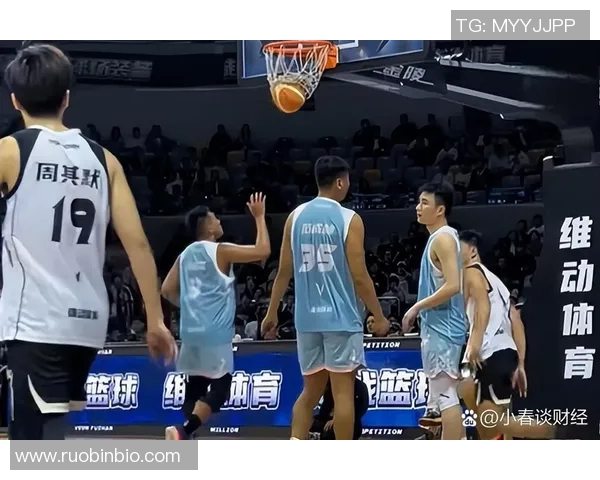 重庆篮球队个人能力引发热议球迷对球员表现展开激烈讨论