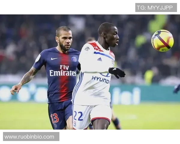 里昂与贝西克塔精彩对决比分揭晓赛季重要战役回顾