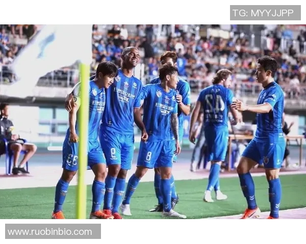 全北现代对阵悉尼直播赛事精彩回顾与赛前分析全面解读