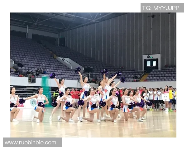 克卢日与马模激战在即谁能在欧联杯小组赛中脱颖而出