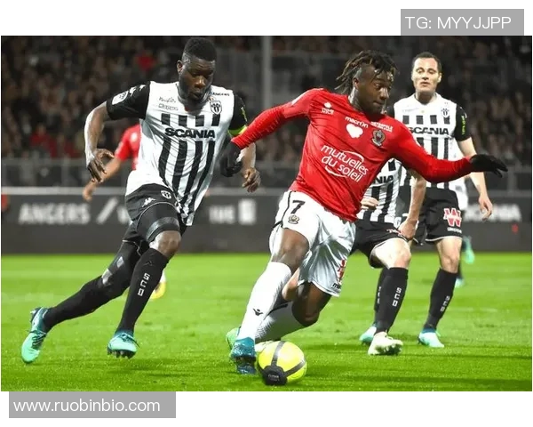 第戎与斯特堡的较量揭示法甲联赛新格局与球队实力对比分析