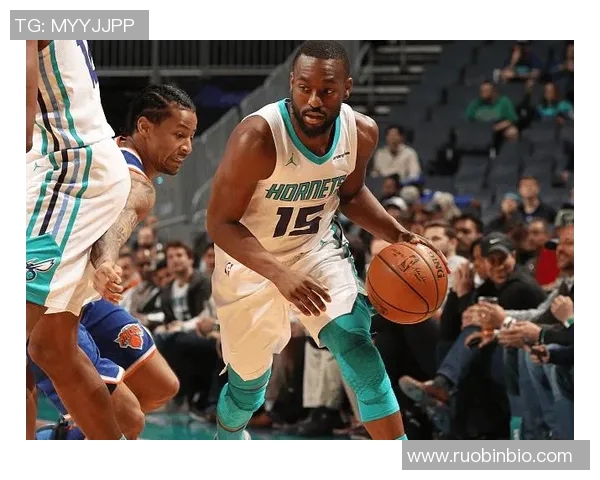 黄蜂与尼克斯对决分析:战术布局与球员表现的全面解读 黄蜂与尼克斯对决分析:战术布局与球员表现的全面解读